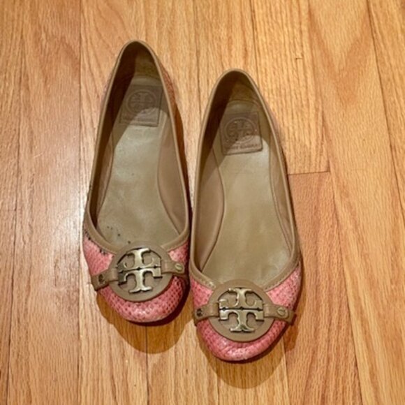 Tory Burch Shoes - TORY BURCH blush pink & tan AADEN LOGO ballet flat,9
